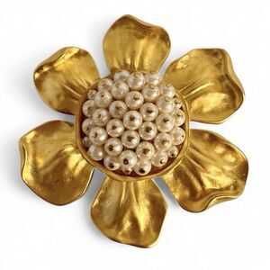 RARE GIVENCHY Vintage Brushed Matte Gold Flower Brooch Seed Pearl Cluster Center
